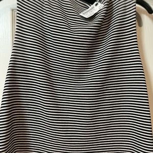 Beautiful cropped top. Sz M 8-10. New With Tags